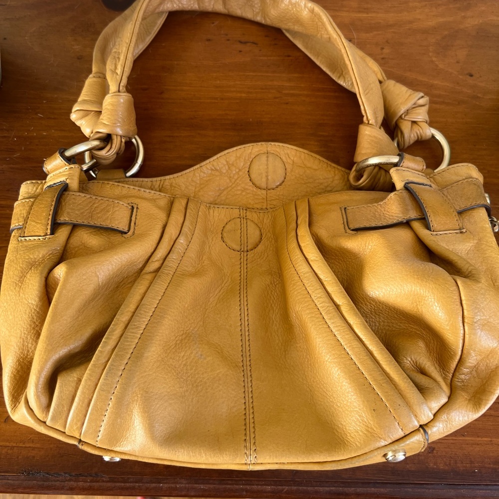 Yellow B Makowsky leather purse